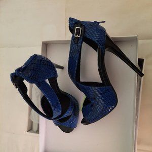 Steve Madden Blue Platform Heels NWT Size 6